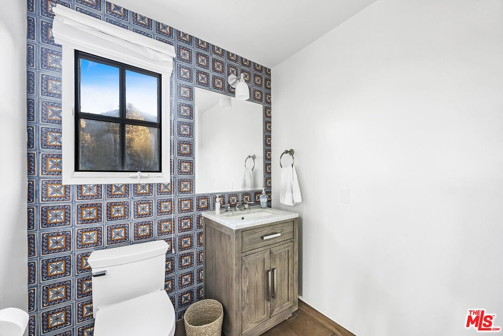 Malibu, California, 90265, United States, 4 Bedrooms Bedrooms, ,3.5 BathroomsBathrooms,Residential,Forsale,1922122