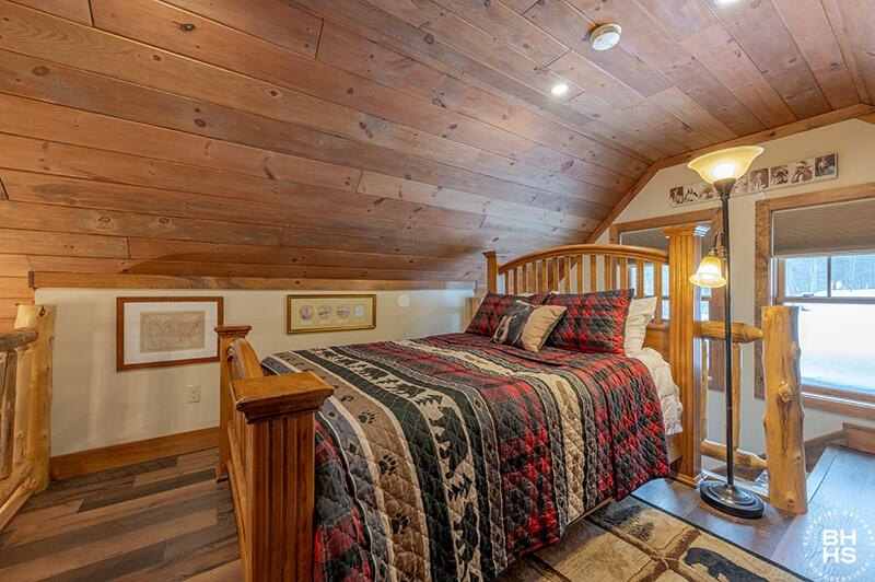 Saranac Lake, New York, 12983, United States, 4 Bedrooms Bedrooms, ,2.5 BathroomsBathrooms,Residential,Forsale,1999492