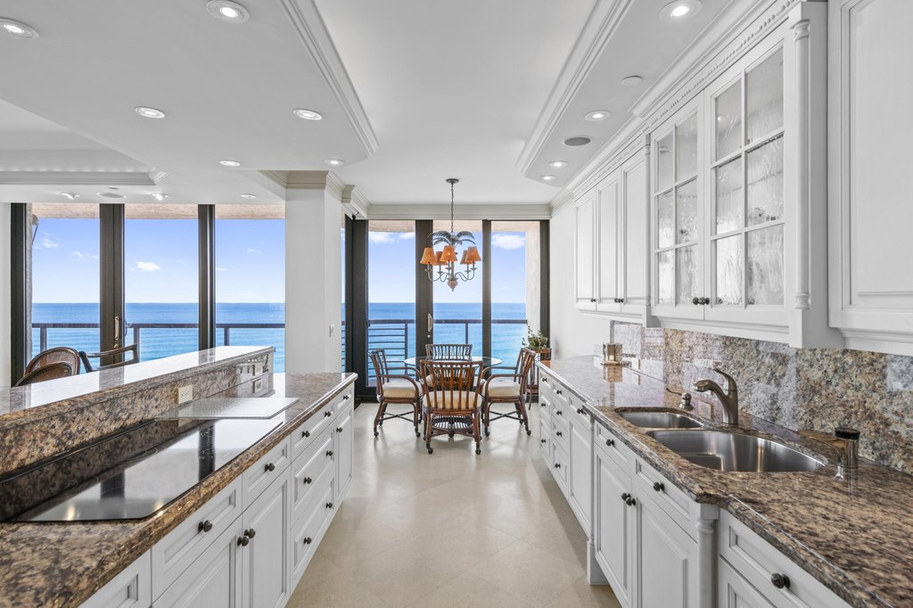 Highland Beach, Florida, 33487, United States, 3 Bedrooms Bedrooms, ,3 BathroomsBathrooms,Residential,Forsale,2010671