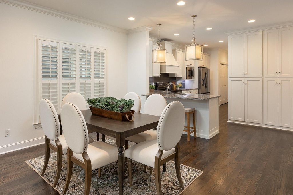 Chattanooga, Tennessee, 37405, United States, 4 Bedrooms Bedrooms, ,3.5 BathroomsBathrooms,Residential,Forsale,2009603