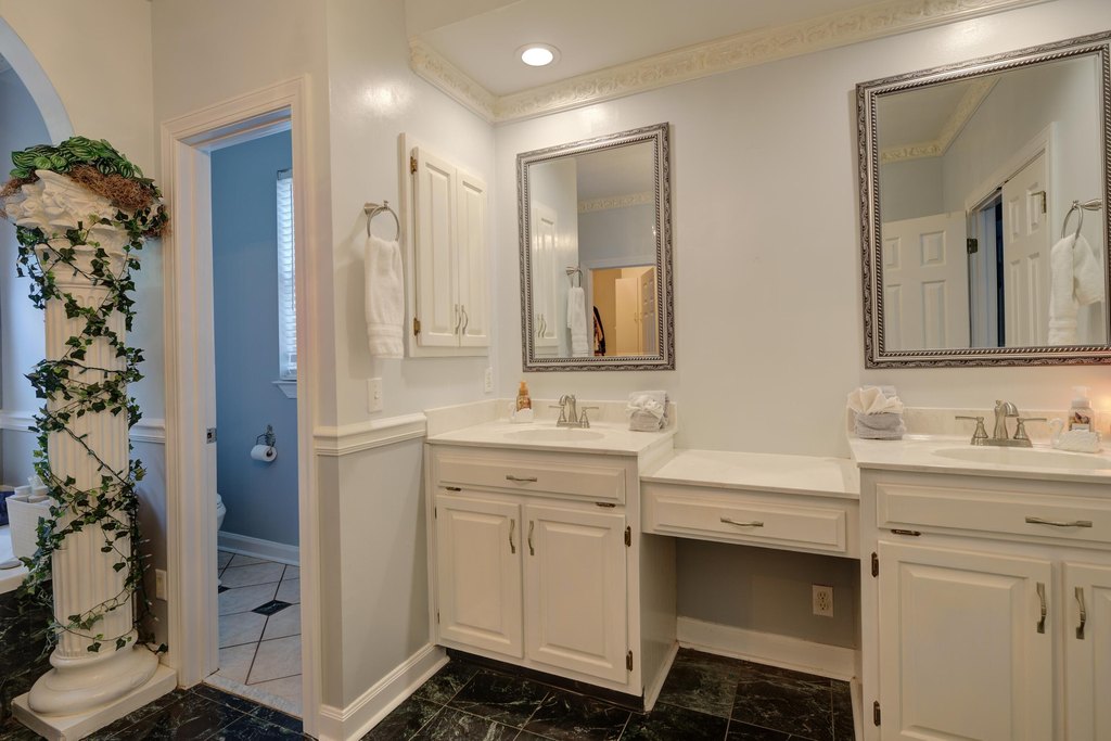 Hixson, Tennessee, 37343, United States, 3 Bedrooms Bedrooms, ,3.5 BathroomsBathrooms,Residential,Forsale,2011258