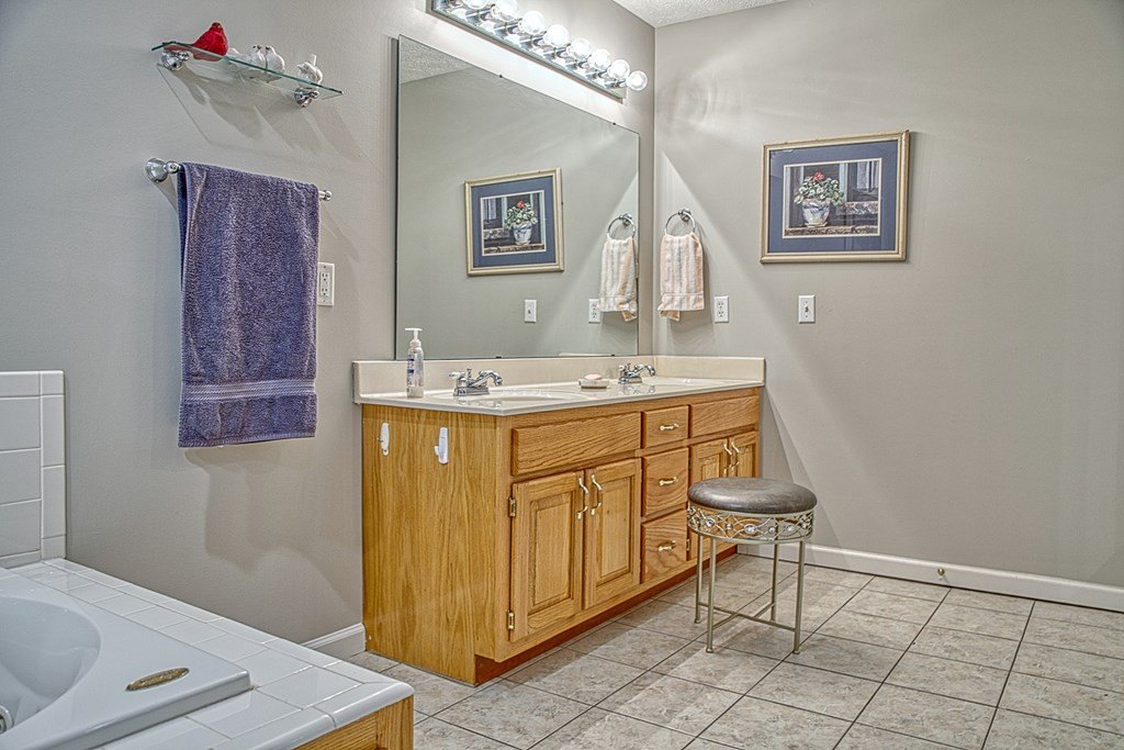 Cookeville, Tennessee, 38506, United States, 3 Bedrooms Bedrooms, ,2 BathroomsBathrooms,Residential,Forsale,2010951