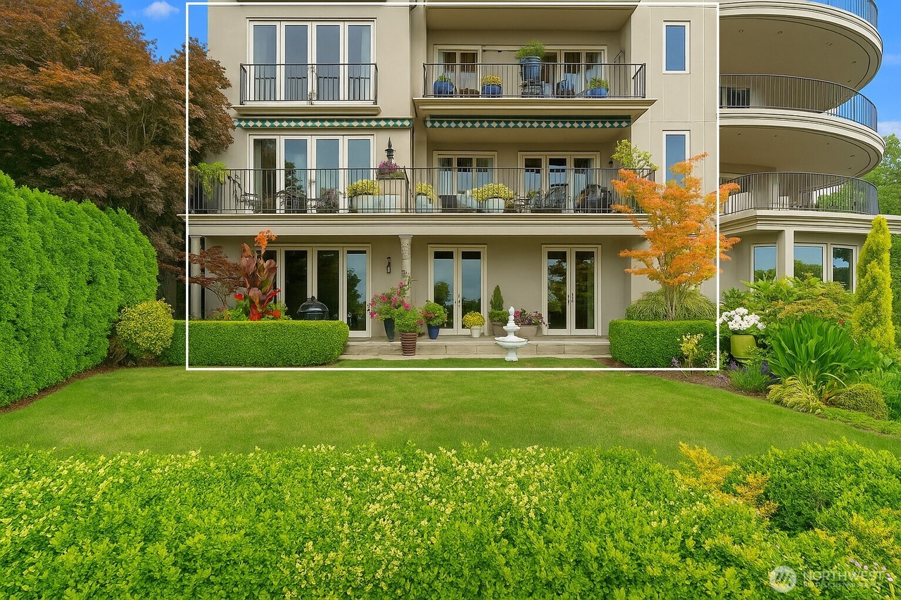 Kirkland, Washington, 98033, United States, 3 Bedrooms Bedrooms, ,3 BathroomsBathrooms,Residential,Forsale,1965877