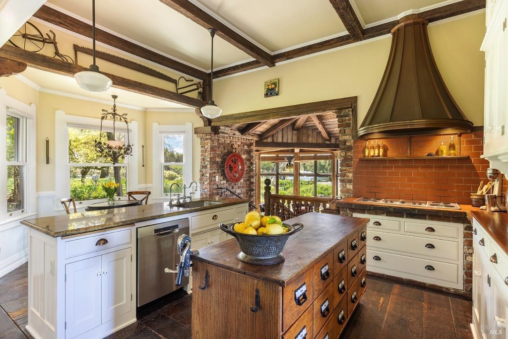 Windsor, California, 95492, United States, 5 Bedrooms Bedrooms, ,4 BathroomsBathrooms,Residential,Forsale,2004744