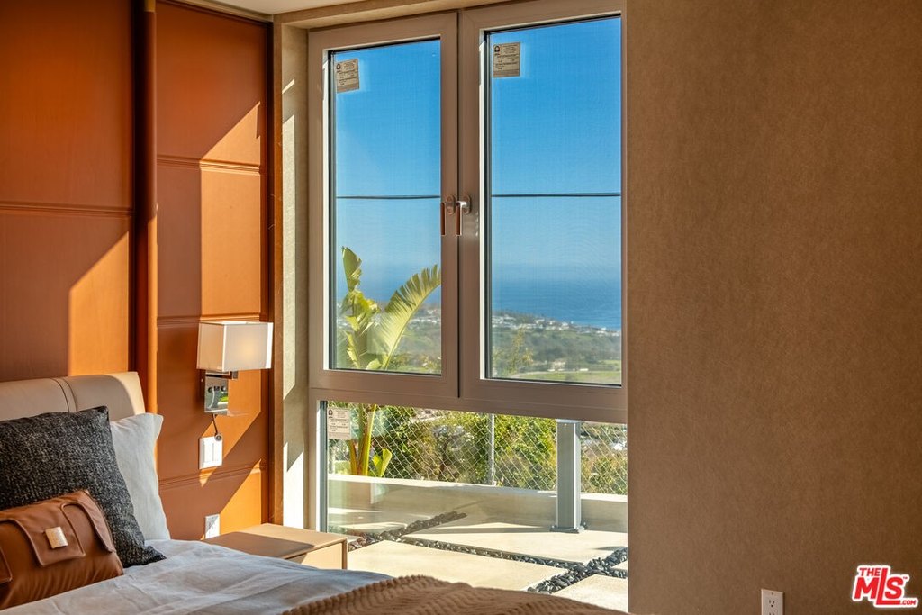 Malibu, California, 90265, United States, 3 Bedrooms Bedrooms, ,3 BathroomsBathrooms,Residential,Forsale,1985955