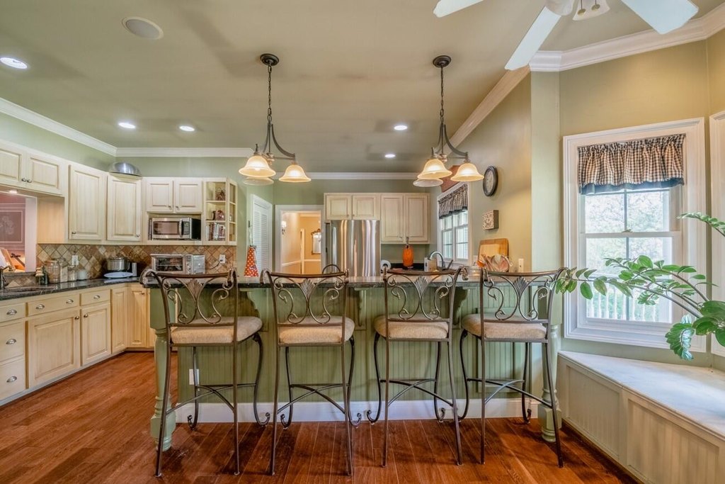 Calhoun, Georgia, 30701, United States, 5 Bedrooms Bedrooms, ,4.5 BathroomsBathrooms,Residential,Forsale,2004688