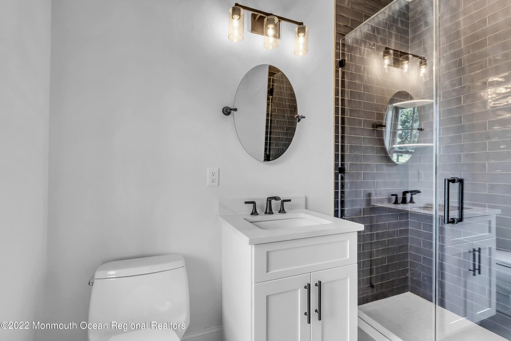 Eatontown, New Jersey, 07724, United States, 3 Bedrooms Bedrooms, ,3.5 BathroomsBathrooms,Residential,Forsale,1984557