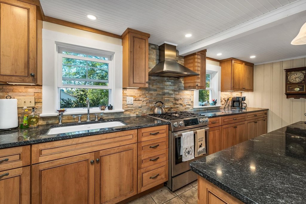 Wolfeboro, New Hampshire, 03894, United States, 3 Bedrooms Bedrooms, ,3 BathroomsBathrooms,Residential,Forsale,2004716