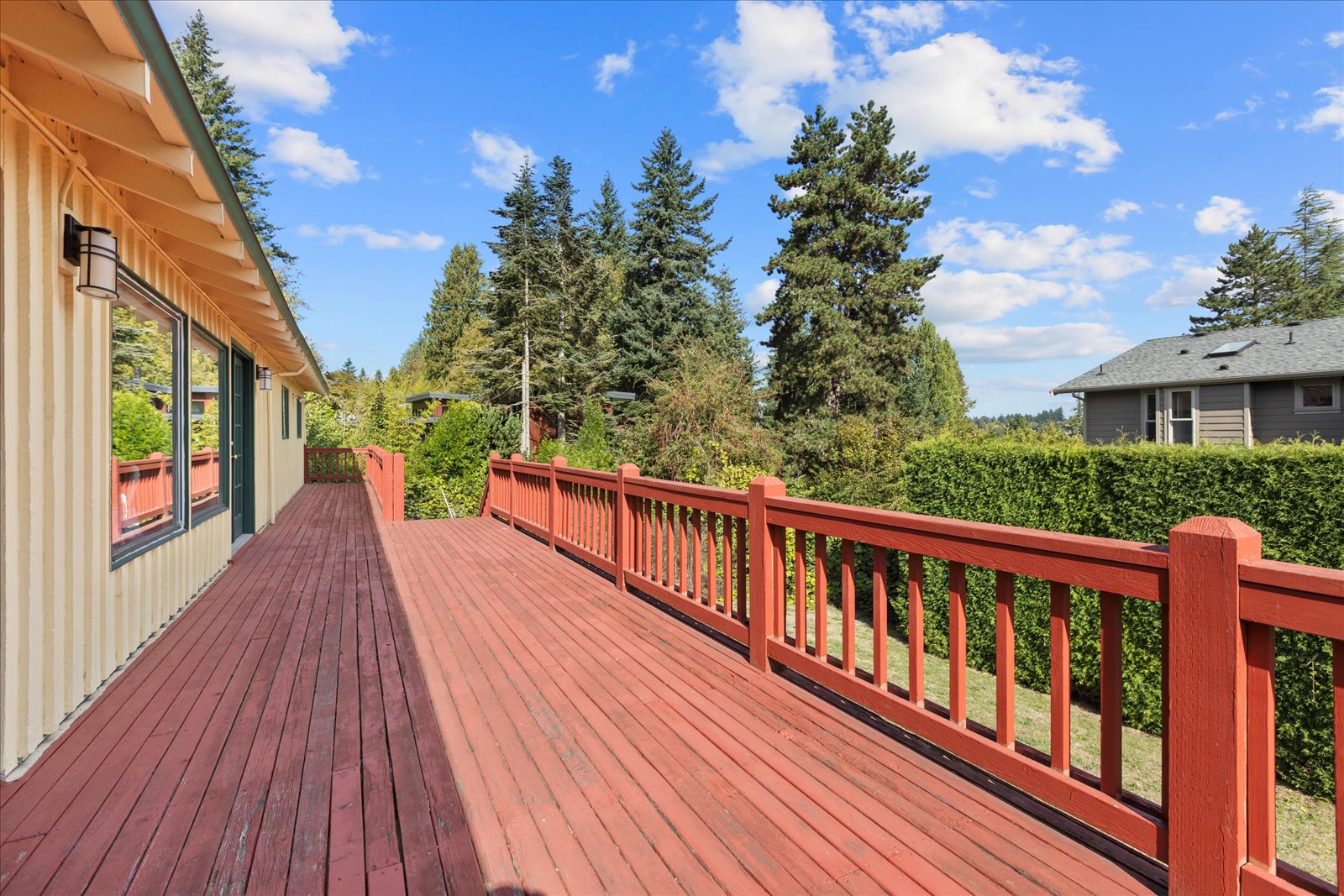 Bellevue, Washington, 98005, United States, 5 Bedrooms Bedrooms, ,1.5 BathroomsBathrooms,Residential,Forsale,1965895