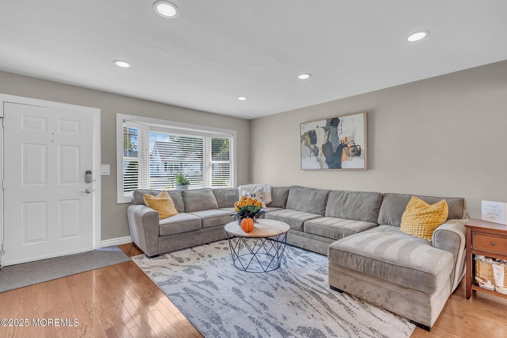 Hazlet, New Jersey, 07730, United States, 4 Bedrooms Bedrooms, ,2 BathroomsBathrooms,Residential,Forsale,1966075