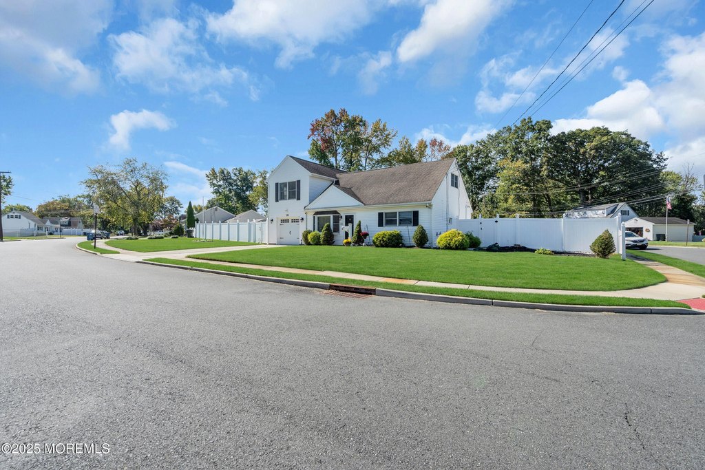 Hazlet, New Jersey, 07730, United States, 4 Bedrooms Bedrooms, ,2 BathroomsBathrooms,Residential,Forsale,1966075