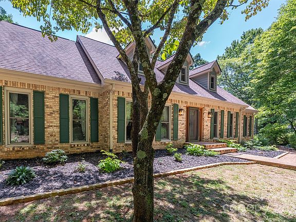 Mills River, North Carolina, 28759, United States, 3 Bedrooms Bedrooms, ,4 BathroomsBathrooms,Residential,Forsale,2004157