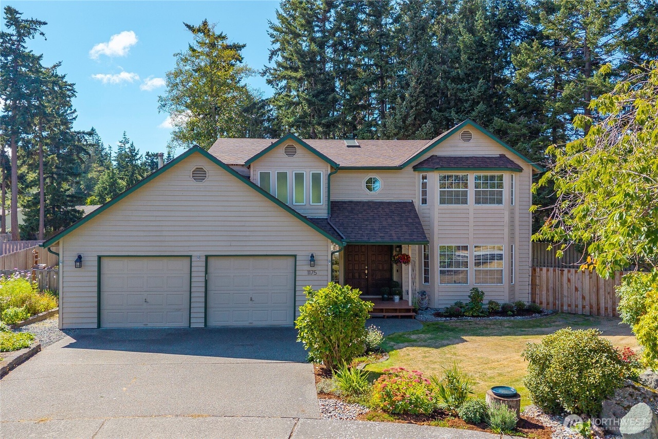 Oak Harbor, Washington, 98277, United States, 4 Bedrooms Bedrooms, ,2 BathroomsBathrooms,Residential,Forsale,1965888