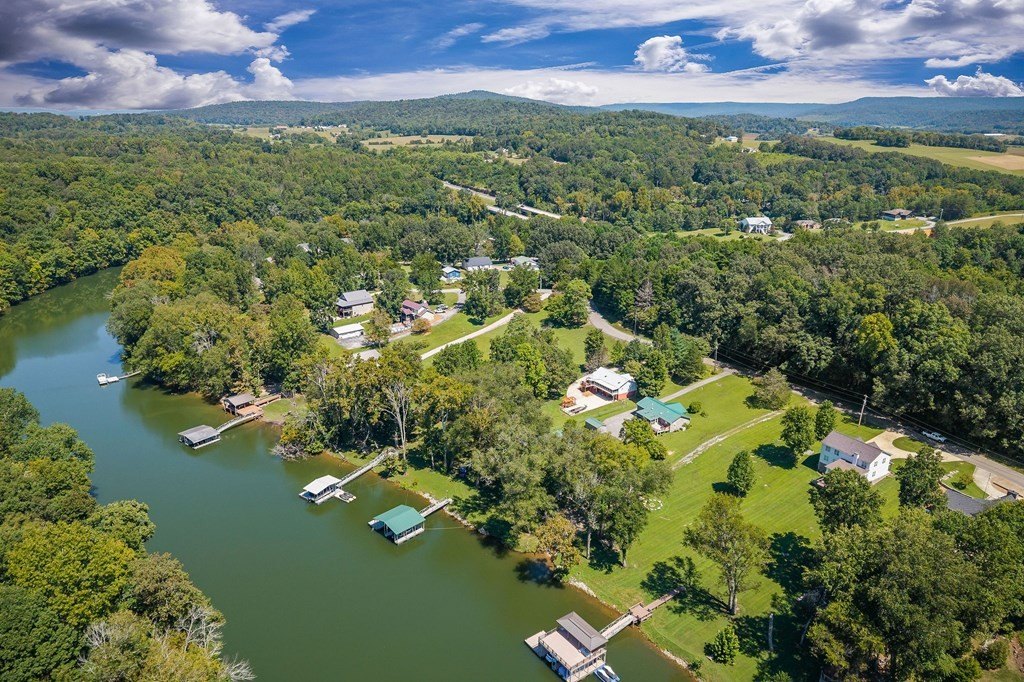 Sparta, Tennessee, 38583, United States, 3 Bedrooms Bedrooms, ,2.5 BathroomsBathrooms,Residential,Forsale,1996598