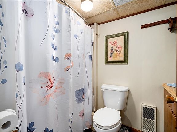 Inlet, New York, 13360, United States, 8 Bedrooms Bedrooms, ,3 BathroomsBathrooms,Residential,Forsale,1969692