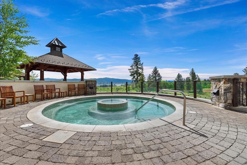 Donnelly, Idaho, 83615, United States, 2 Bedrooms Bedrooms, ,3 BathroomsBathrooms,Residential,Forsale,1996714