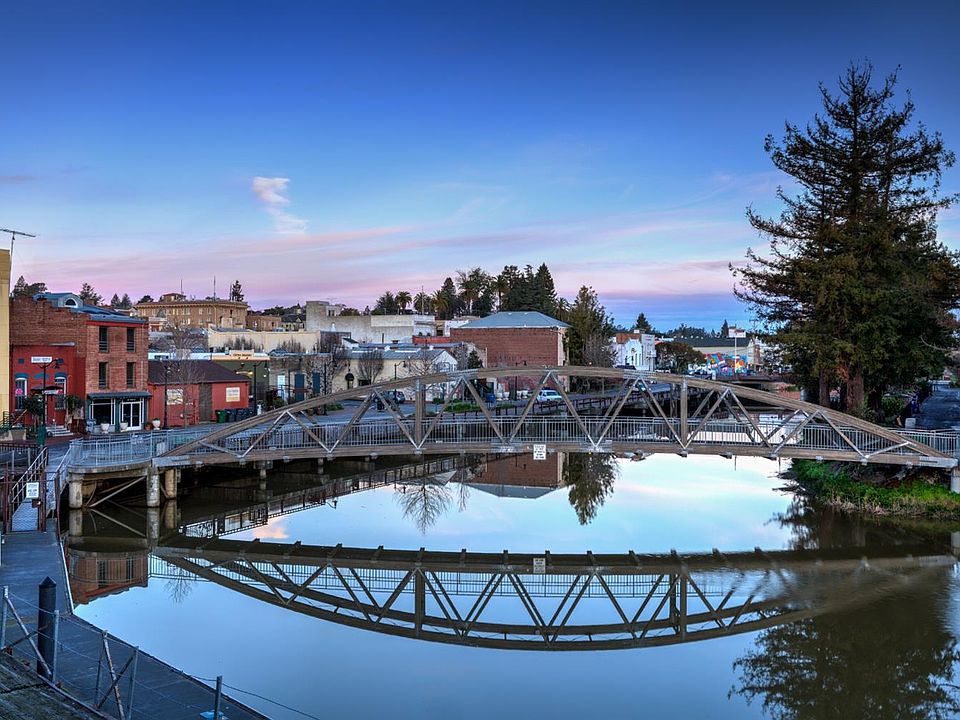 Petaluma, California, 94952, United States, 4 Bedrooms Bedrooms, ,3 BathroomsBathrooms,Residential,Forsale,1985922