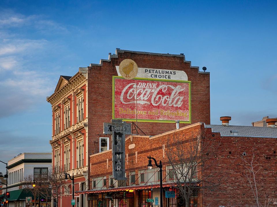 Petaluma, California, 94952, United States, 4 Bedrooms Bedrooms, ,3 BathroomsBathrooms,Residential,Forsale,1985922