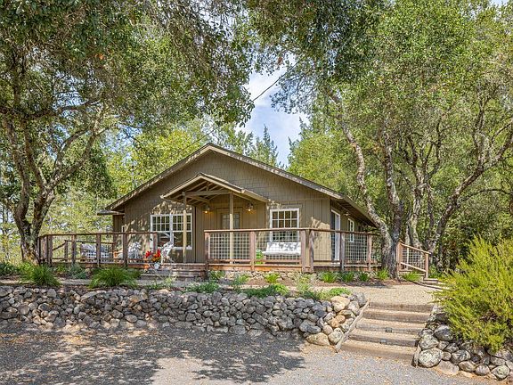 Healdsburg, California, 95448, United States, 3 Bedrooms Bedrooms, ,2 BathroomsBathrooms,Residential,Forsale,1985931