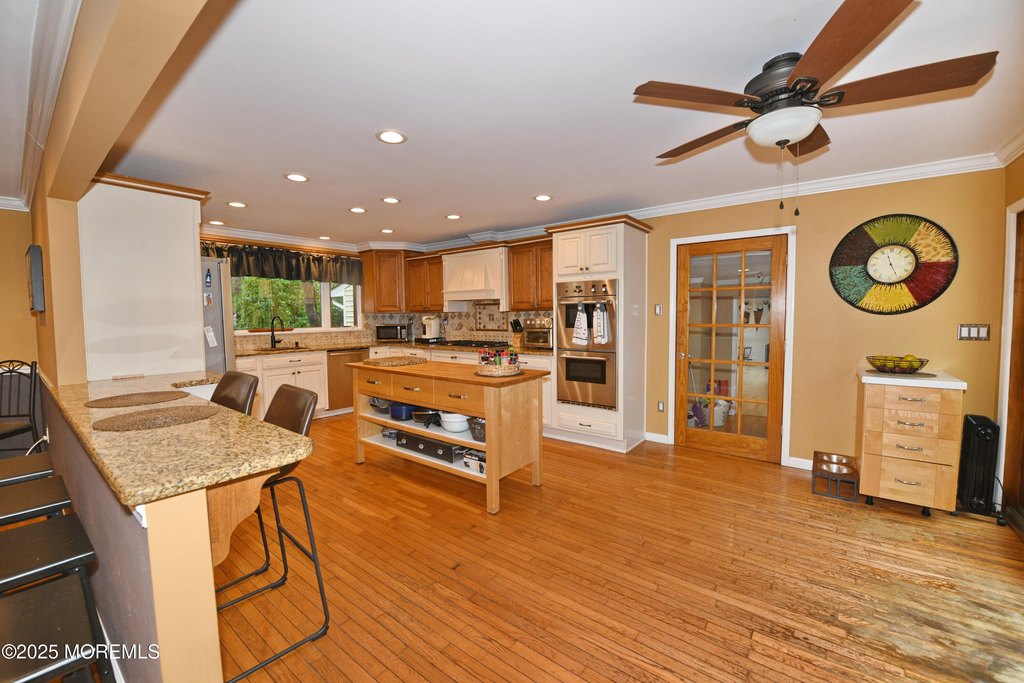 Lincroft, New Jersey, 07738, United States, 4 Bedrooms Bedrooms, ,3 BathroomsBathrooms,Residential,Forsale,2008478