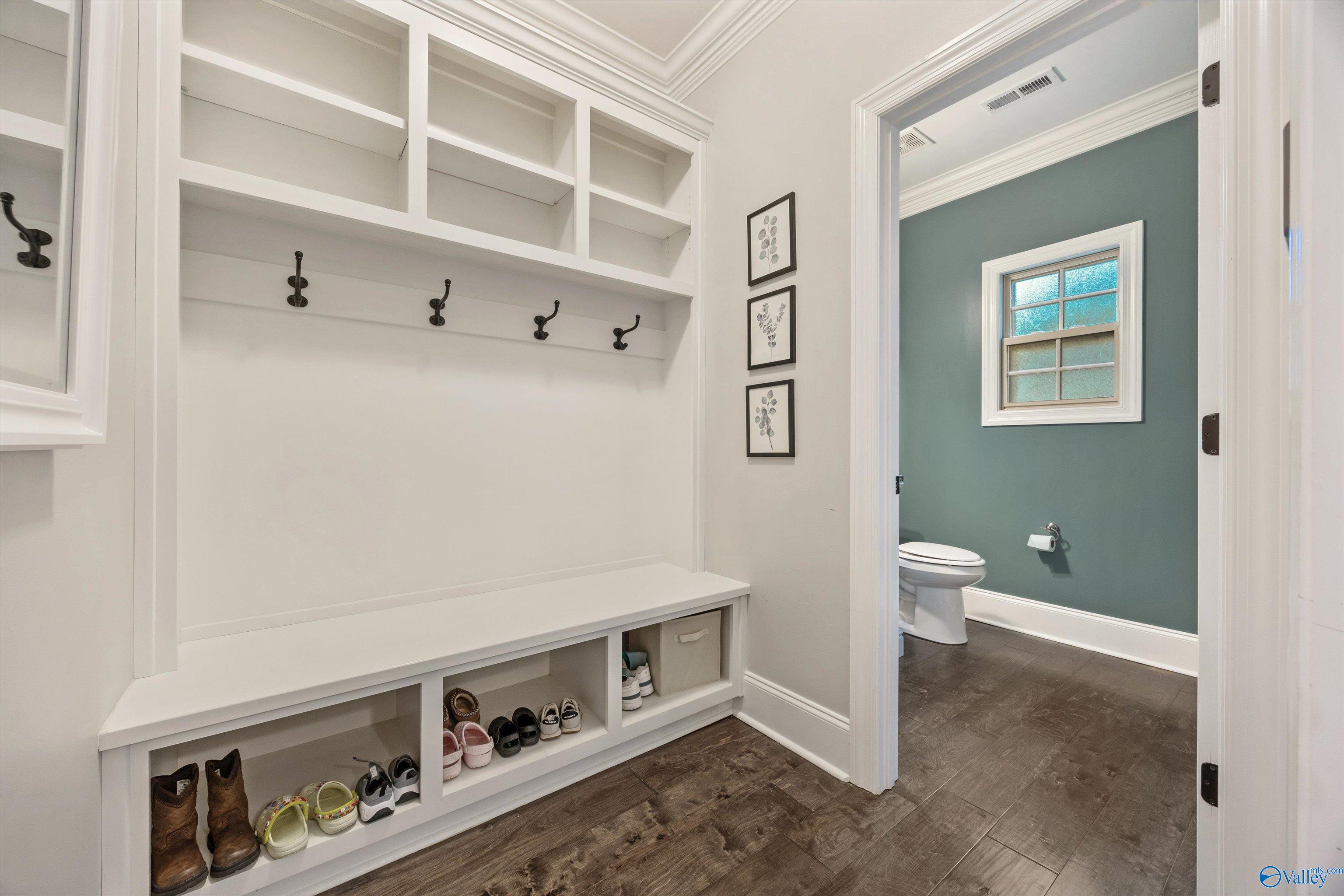 Gurley, Alabama, 35748, United States, 5 Bedrooms Bedrooms, ,4.5 BathroomsBathrooms,Residential,Forsale,2007711