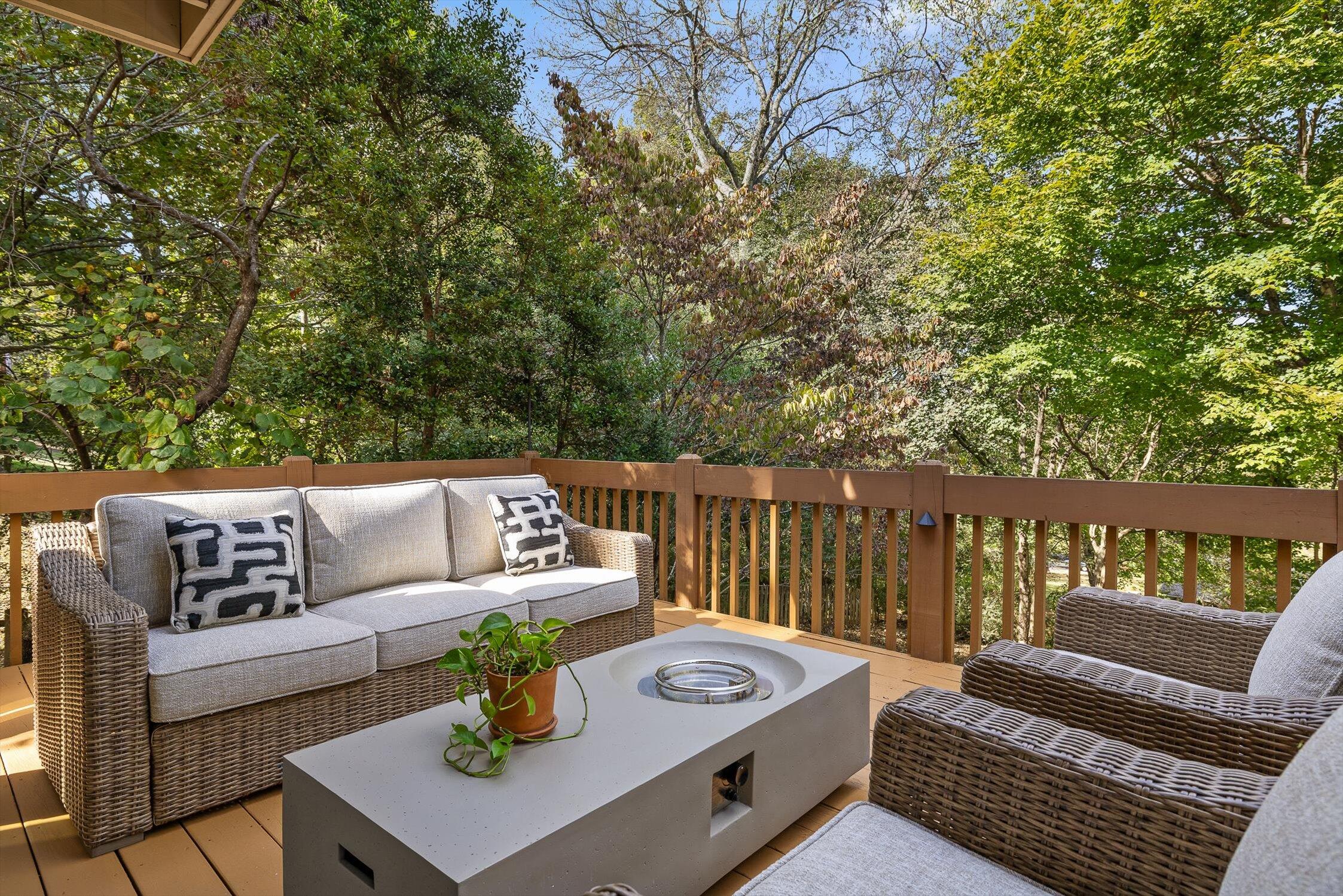 Ooltewah, Tennessee, 37363, United States, 5 Bedrooms Bedrooms, ,5 BathroomsBathrooms,Residential,Forsale,1995307