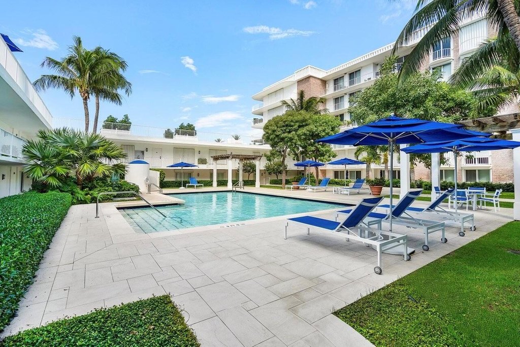 Palm Beach, Florida, 33480, United States, 2 Bedrooms Bedrooms, ,2 BathroomsBathrooms,Residential,Forsale,1996367