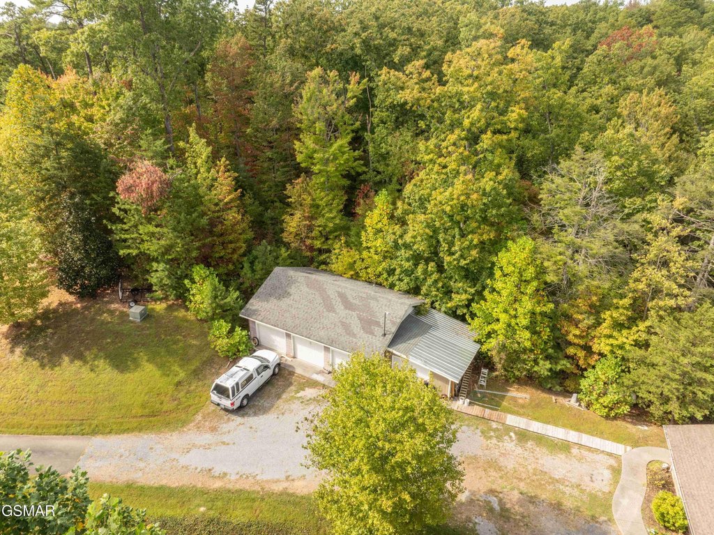 Sevierville, Tennessee, 37876, United States, 4 Bedrooms Bedrooms, ,2.5 BathroomsBathrooms,Residential,Forsale,1999448