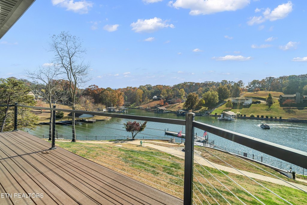 Friendsville, Tennessee, 37737, United States, 3 Bedrooms Bedrooms, ,5.5 BathroomsBathrooms,Residential,Forsale,1893721