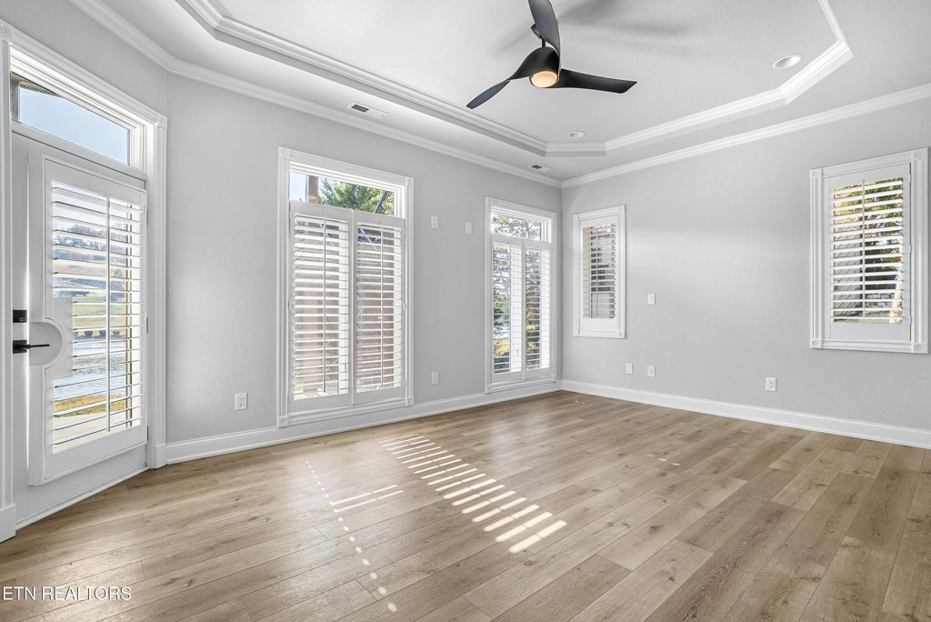 Friendsville, Tennessee, 37737, United States, 3 Bedrooms Bedrooms, ,5.5 BathroomsBathrooms,Residential,Forsale,1893721