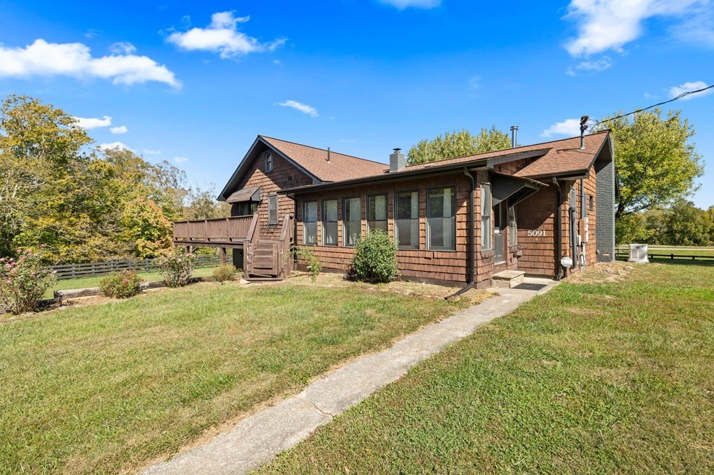 Byrdstown, Tennessee, 38549, United States, 2 Bedrooms Bedrooms, ,3 BathroomsBathrooms,Residential,Forsale,1996611