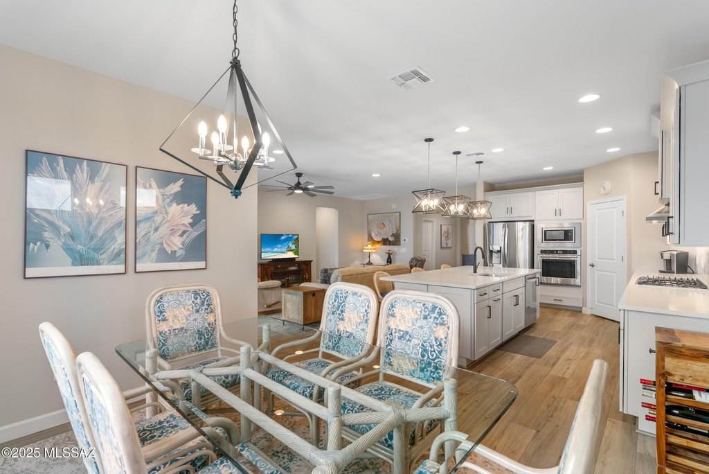 Tucson, Arizona, 85742, United States, 3 Bedrooms Bedrooms, ,2 BathroomsBathrooms,Residential,Forsale,1990091