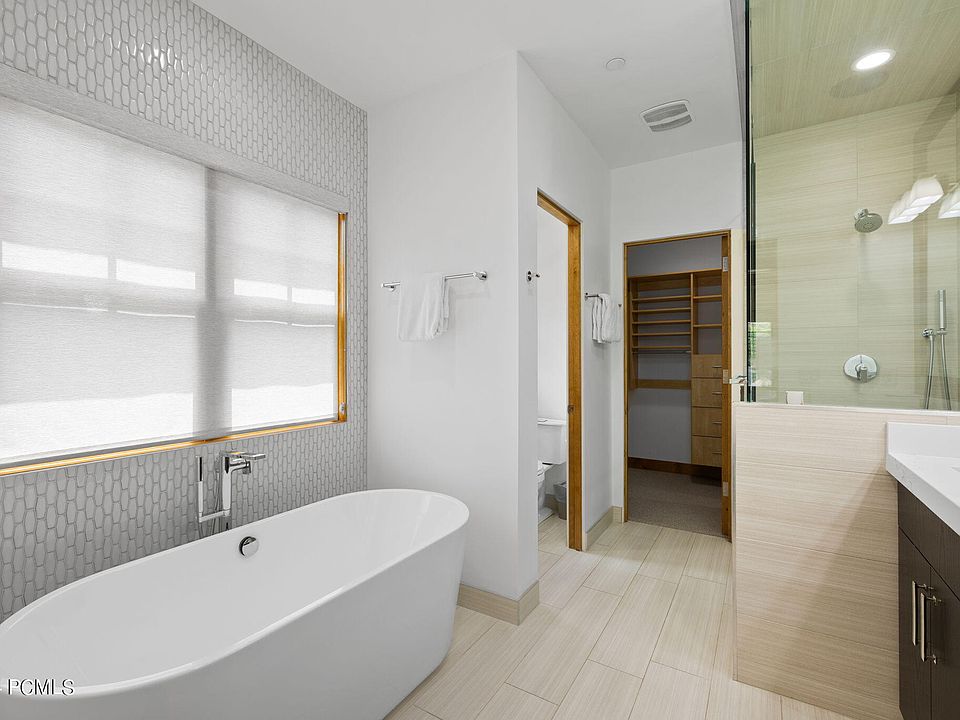 Park City, Utah, 84060, United States, 6 Bedrooms Bedrooms, ,7 BathroomsBathrooms,Residential,Forsale,1994179