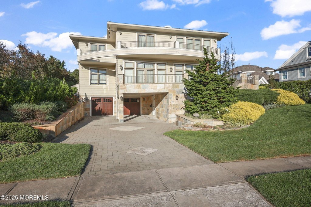 Spring Lake, New Jersey, 07762, United States, 4 Bedrooms Bedrooms, ,5 BathroomsBathrooms,Residential,Forsale,1984564