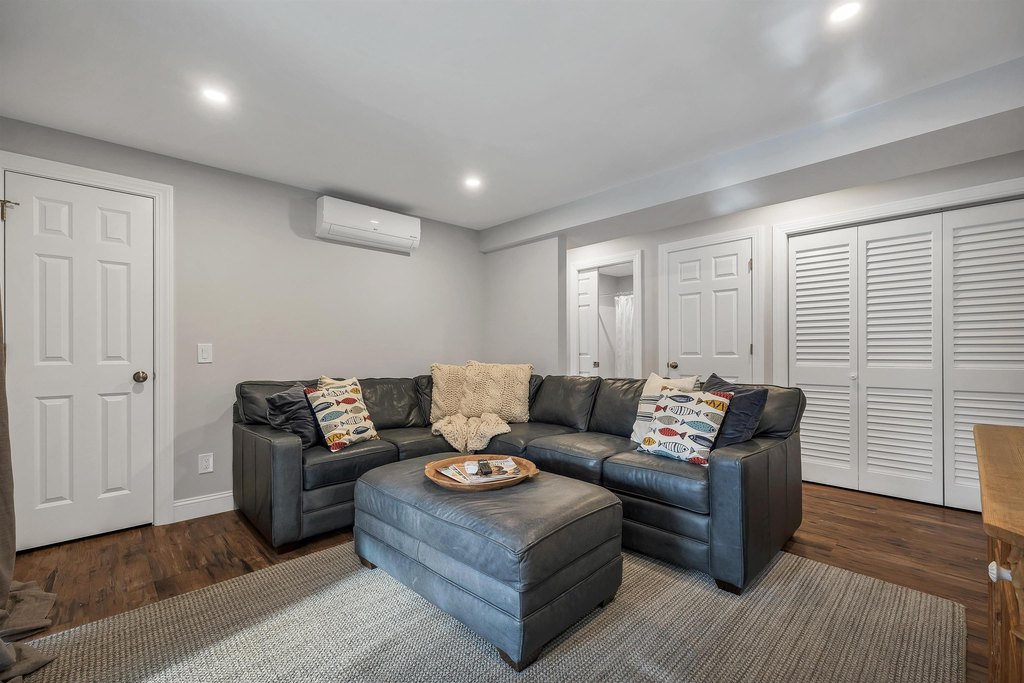 New Durham, New Hampshire, 03855, United States, 3 Bedrooms Bedrooms, ,3 BathroomsBathrooms,Residential,Forsale,2004714