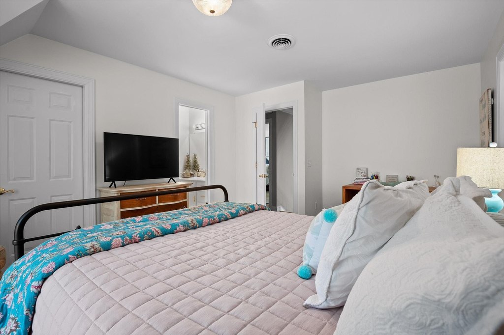 Cleveland, Tennessee, 37312, United States, 4 Bedrooms Bedrooms, ,4.5 BathroomsBathrooms,Residential,Forsale,1995339