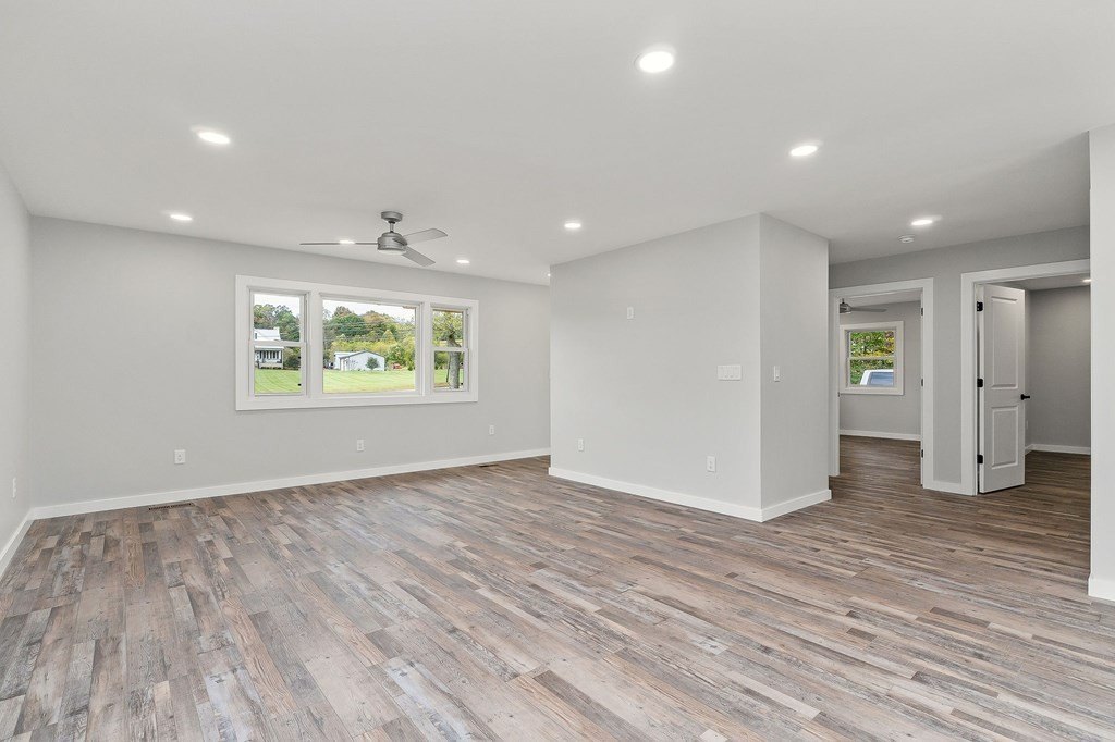 Cookeville, Tennessee, 38501, United States, 3 Bedrooms Bedrooms, ,3 BathroomsBathrooms,Residential,Forsale,1996597