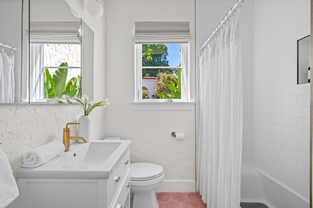 Delray Beach, Florida, 33444, United States, 3 Bedrooms Bedrooms, ,3.5 BathroomsBathrooms,Residential,Forsale,2009925