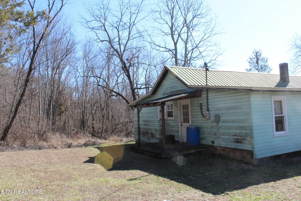 Jamestown, Tennessee, 38556, United States, 3 Bedrooms Bedrooms, ,1 BathroomBathrooms,Residential,Forsale,1885987