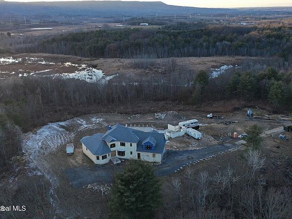 Guilderland, New York, 12186, United States, 5 Bedrooms Bedrooms, ,5.5 BathroomsBathrooms,Residential,Forsale,2014484