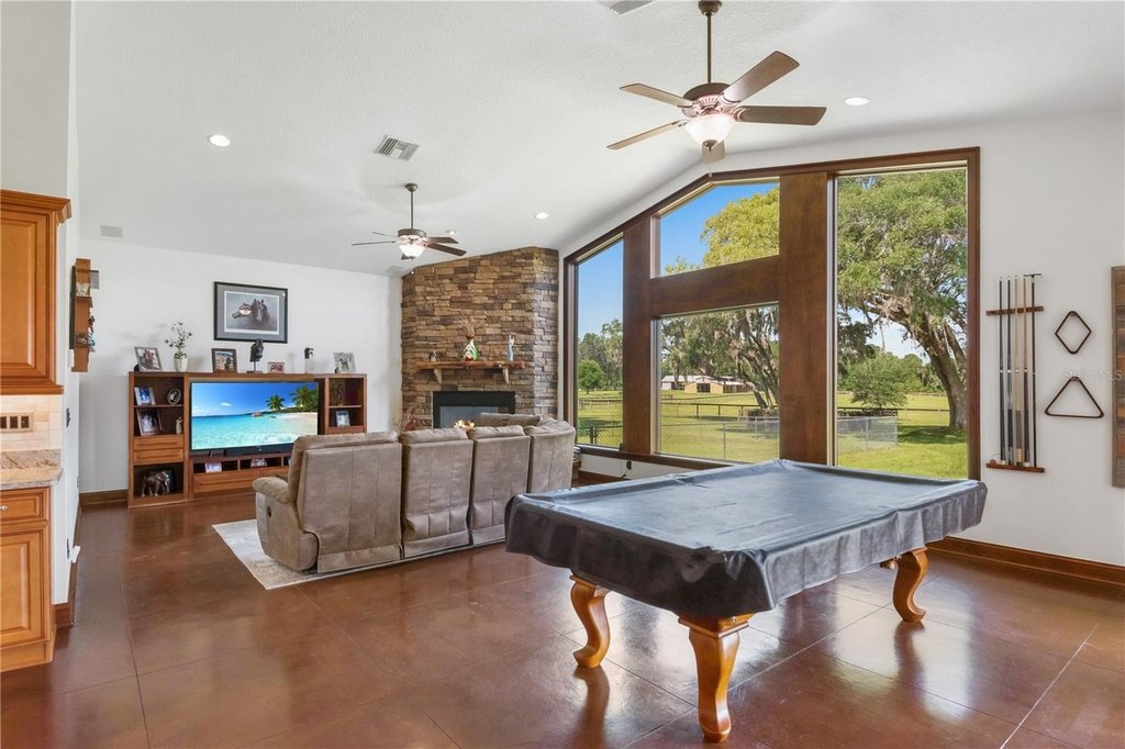 MORRISTON, Florida, 32668, United States, 4 Bedrooms Bedrooms, ,3.5 BathroomsBathrooms,Residential,Forsale,2010925