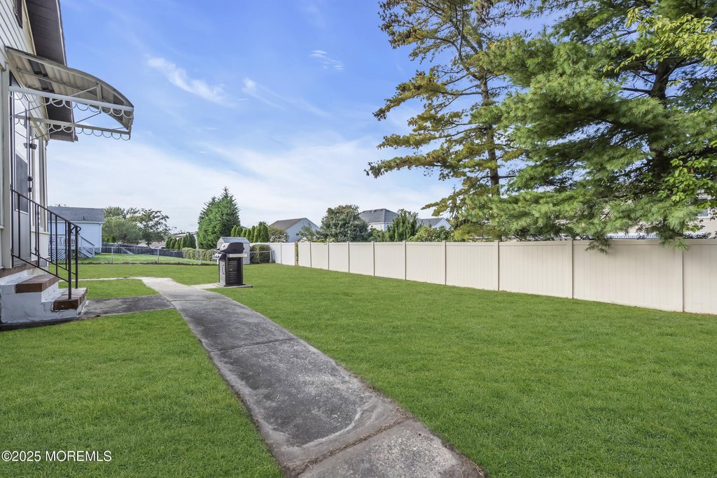 Toms River, New Jersey, 08753, United States, 3 Bedrooms Bedrooms, ,2 BathroomsBathrooms,Residential,Forsale,1994030