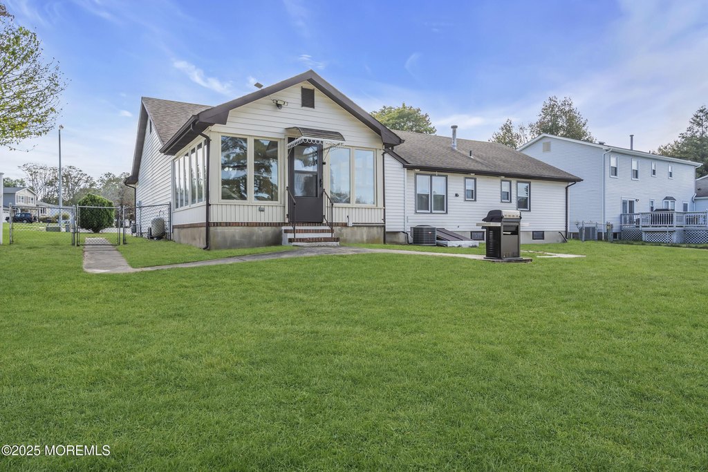 Toms River, New Jersey, 08753, United States, 3 Bedrooms Bedrooms, ,2 BathroomsBathrooms,Residential,Forsale,1994030