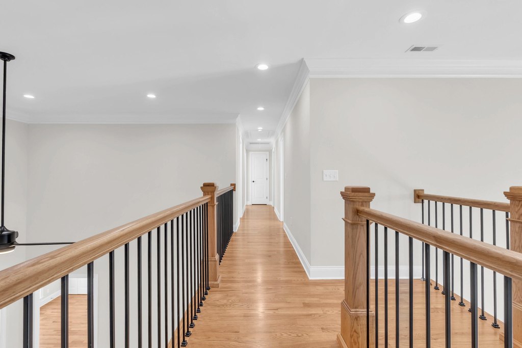 Chattanooga, Tennessee, 37421, United States, 5 Bedrooms Bedrooms, ,4 BathroomsBathrooms,Residential,Forsale,2009582