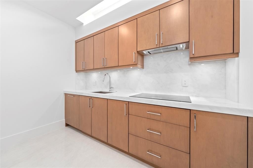 Fort Lauderdale, Florida, 33301, United States, 6 Bedrooms Bedrooms, ,5.5 BathroomsBathrooms,Residential,Forsale,1994100