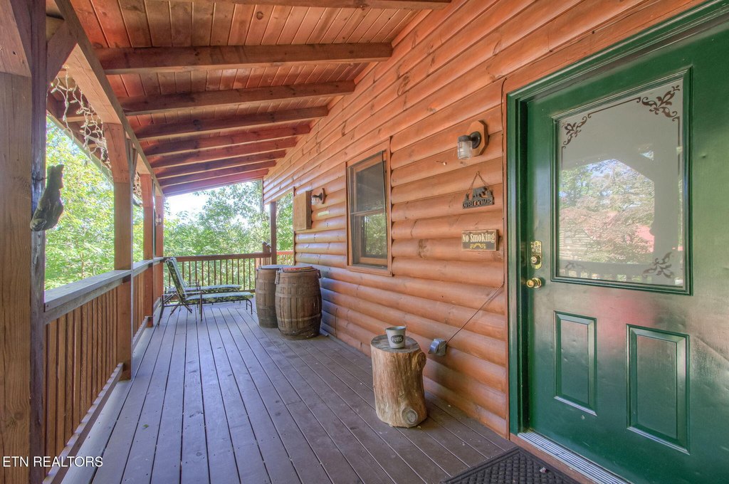 Sevierville, Tennessee, 37862, United States, 2 Bedrooms Bedrooms, ,3 BathroomsBathrooms,Residential,Forsale,1973611