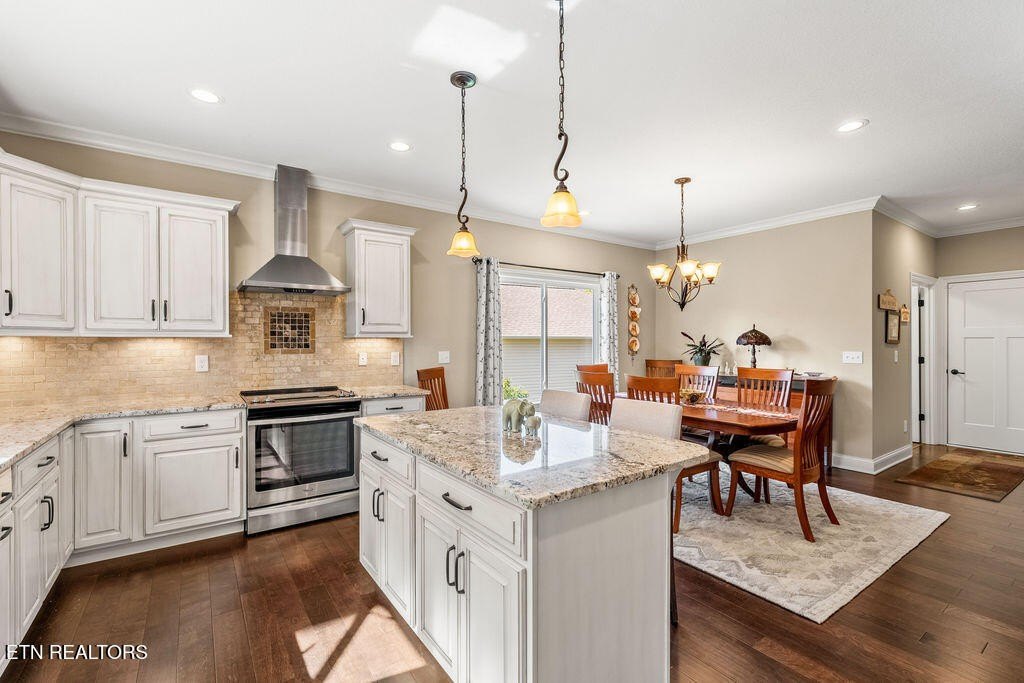 Loudon, Tennessee, 37774, United States, 3 Bedrooms Bedrooms, ,2 BathroomsBathrooms,Residential,Forsale,1999458