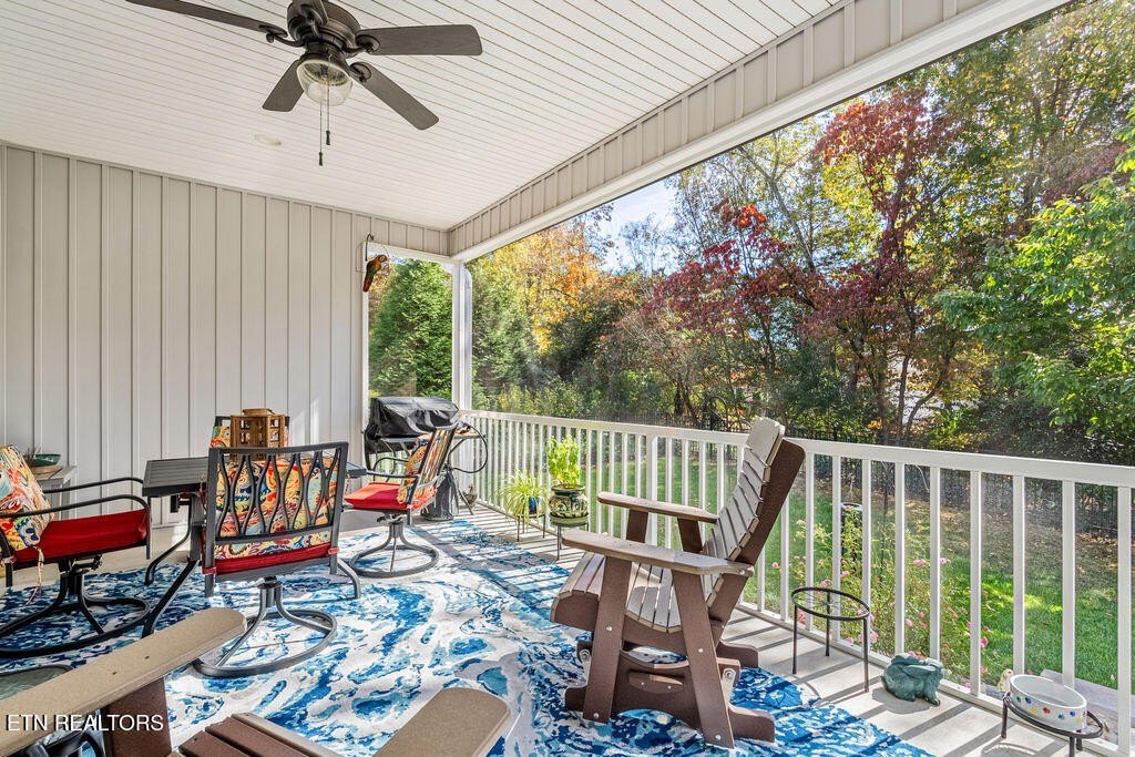 Loudon, Tennessee, 37774, United States, 3 Bedrooms Bedrooms, ,2 BathroomsBathrooms,Residential,Forsale,1999458