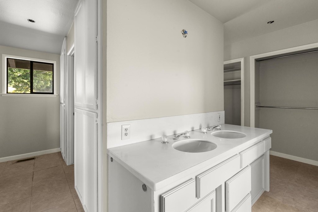 SANTA YNEZ, California, 93460, United States, 4 Bedrooms Bedrooms, ,6 BathroomsBathrooms,Residential,Forsale,2004323