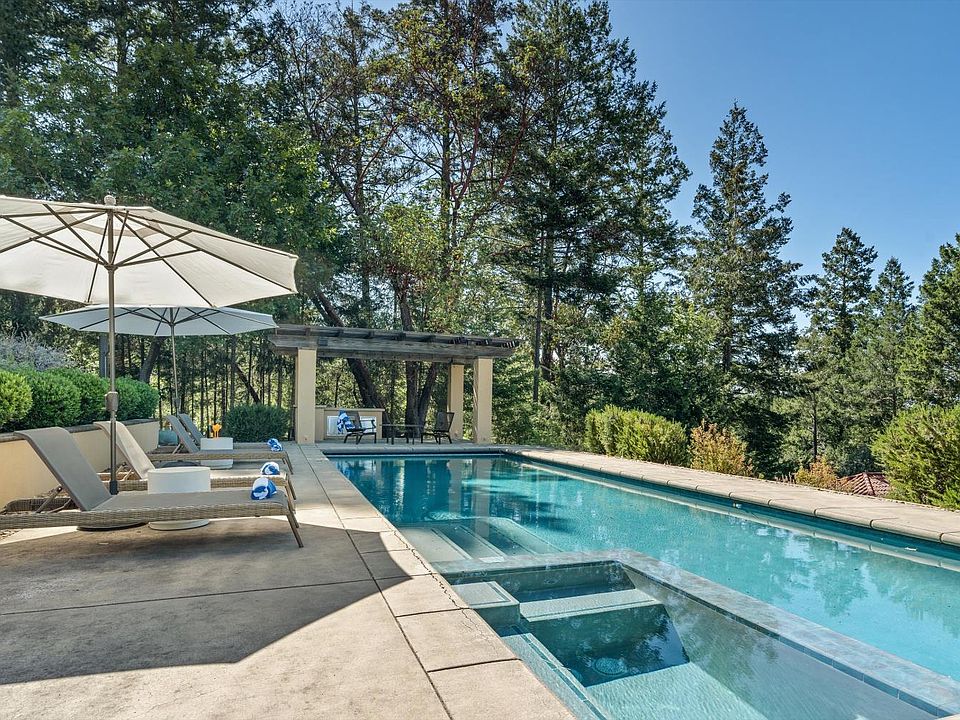 Healdsburg, California, 95448, United States, 3 Bedrooms Bedrooms, ,3.5 BathroomsBathrooms,Residential,Forsale,2014497